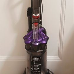 Dyson DC28 Air Muscle Upright Vacuum Cleaner 