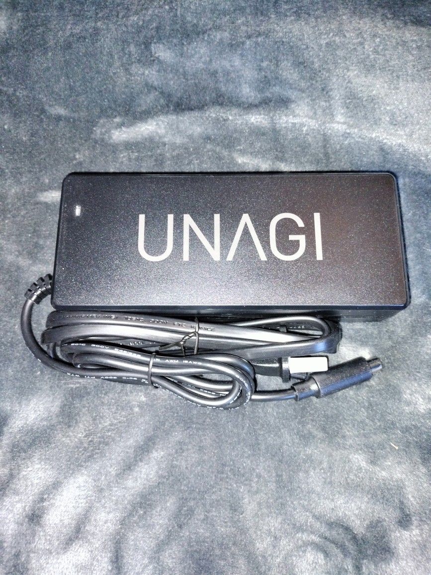 E scooter charger for (Unagi)