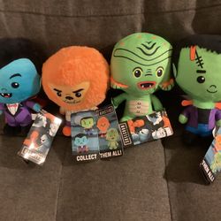 Monsters  FRANKENSTEIN / DRACULA / WOLFMAN / SWAMP THING  Plush Stuffed Toys  Complete Set 