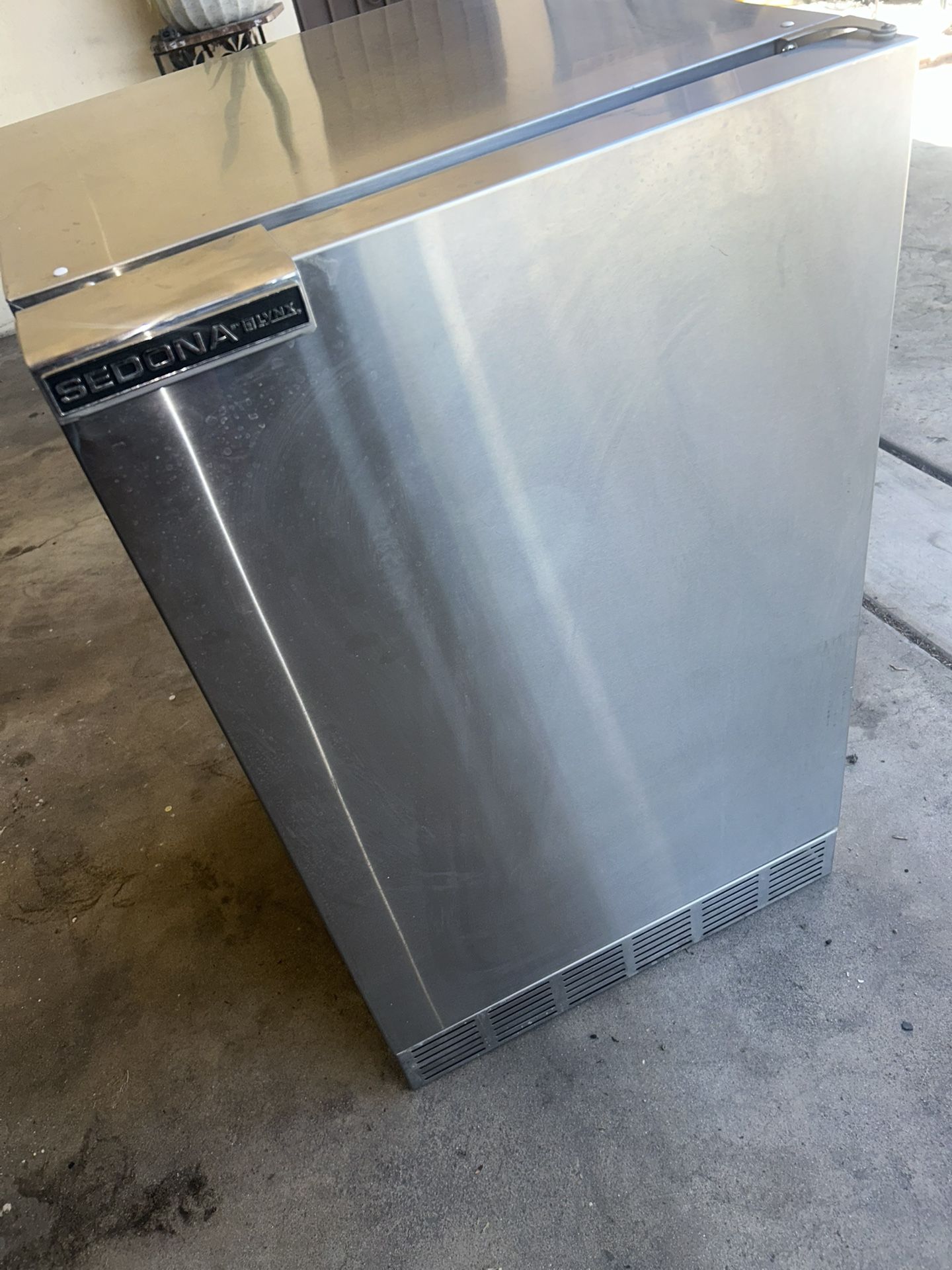 Commercial Refrigerator Sedona By Lynx L500Ref Outdoor Refrigerator