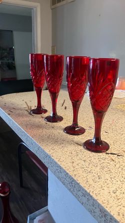 4 Red Wine Glasses