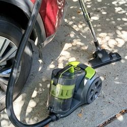 Black & Decker Vacuum