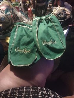Crown Royal  Draw String Cloth Sacks ( 5ths And Quart Size)(6)And 6(6) Pint Size All Clean And New And Green All For 5.00 Except Caridinals One)