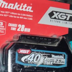 MAKITA 40v XGT 2.5Ah Lithium-Ion Battery