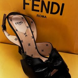 Authentic Fendi Leather heels Size 39