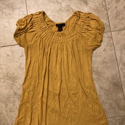 EUC Ladies Top size S