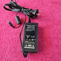 Challenger Cable Sales Model PS-2.1-12-25DAC Switching Power Supply 12V - 2.5A