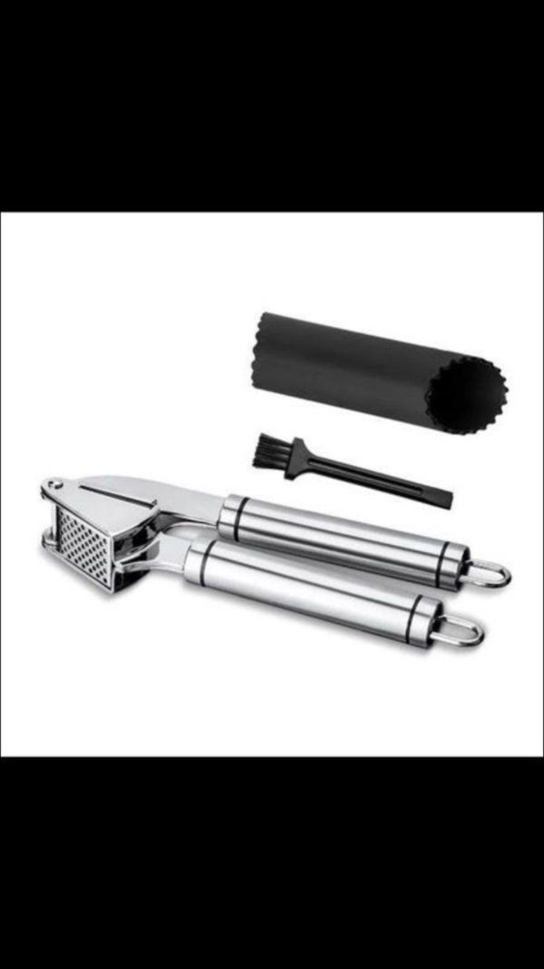 Stainless Steel Garlic Press Crusher and Mincer, Including 2 Free Bonuses