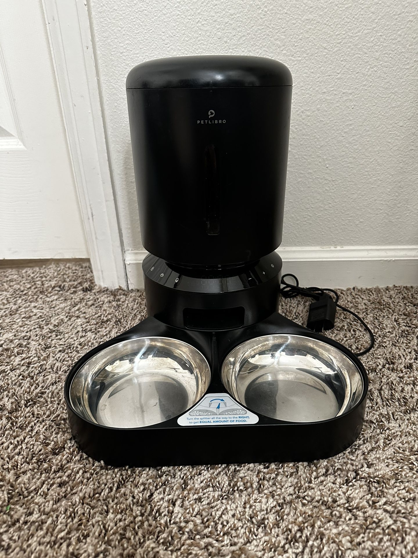 Cat Automatic Feeder