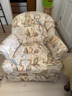 2 swivel chairs