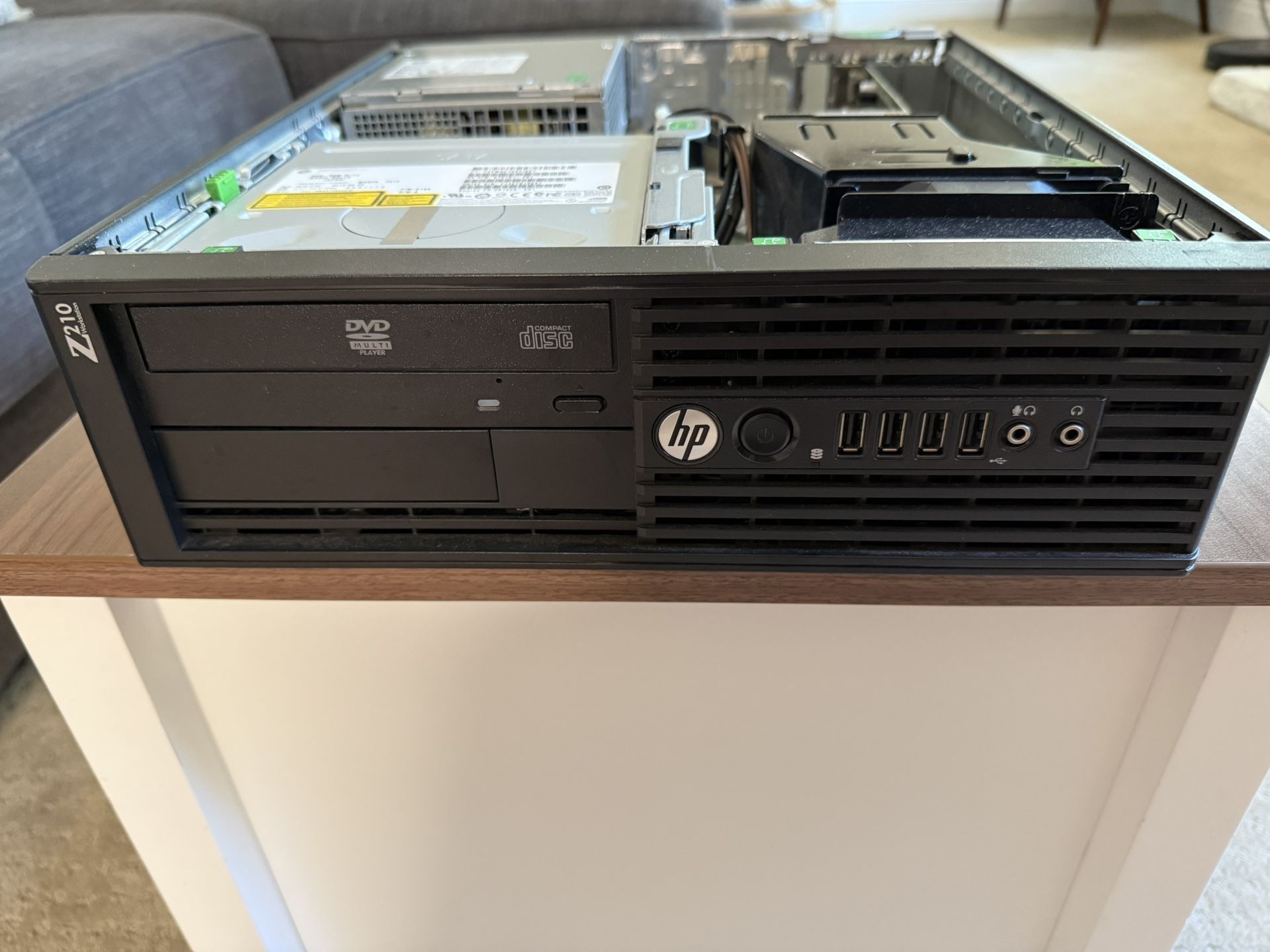 HP Z210 8 GB RAM, Nvidia Geforce 8400gs, 