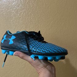 Boys Cleats 2.5
