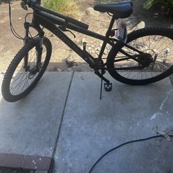 27.5" Ozark Trail Vibe Mountain Bicycle, Large Frame, Fits Riders 5'9" - 6'2"+, Black, Adult, Unisex