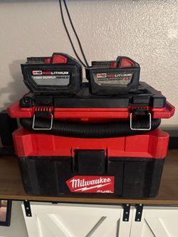 Milwaukee vacuum