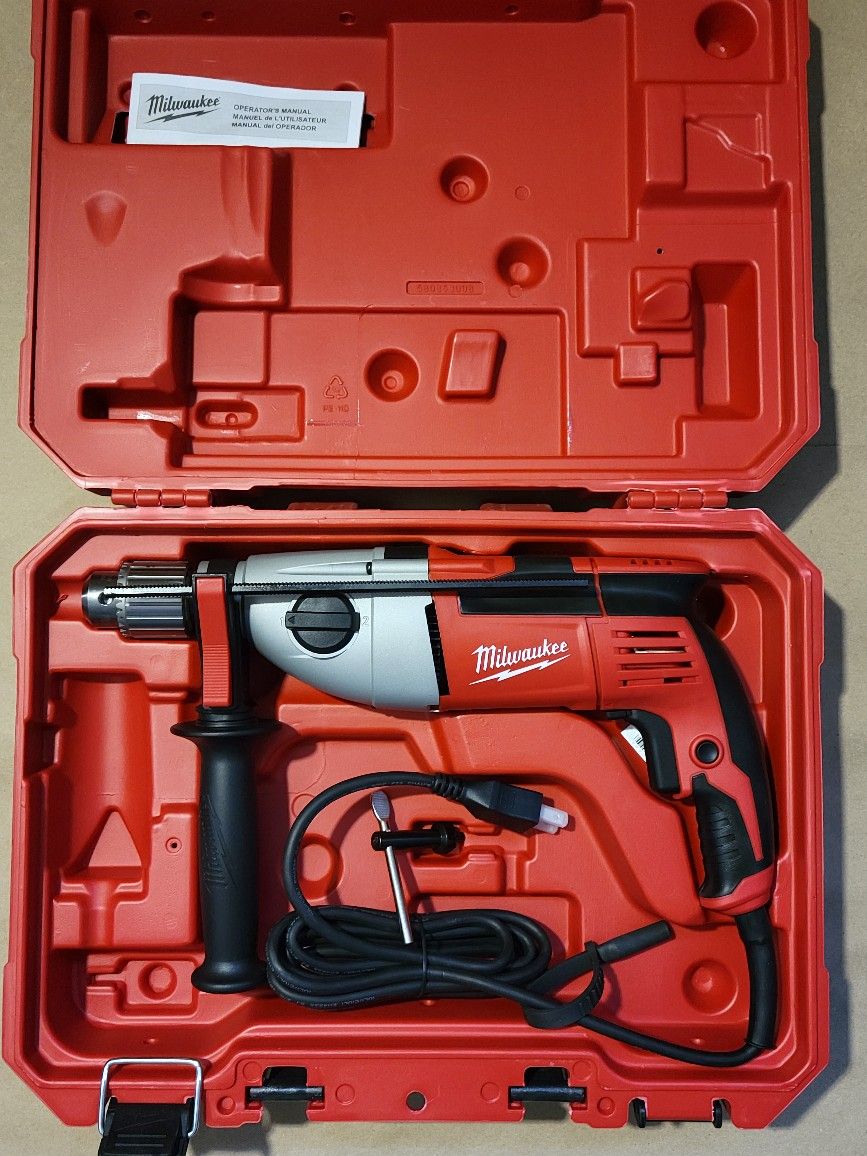 Milwaukee 1/2 in. Heavy-Duty Hammer Drill