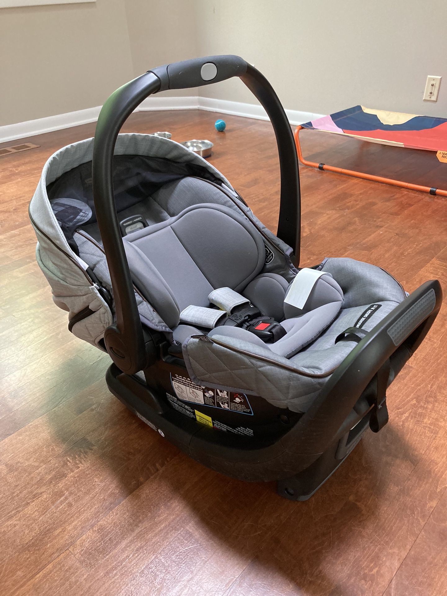 Graco Premier SnugRide SnugFit 35 XT Infant Car Seat