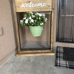 Welcome Plant Holder