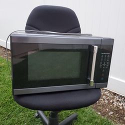 Microwave Oven