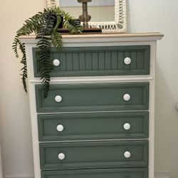 Basset 5 drawer Dresser