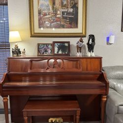 Yamaha piano model M500S