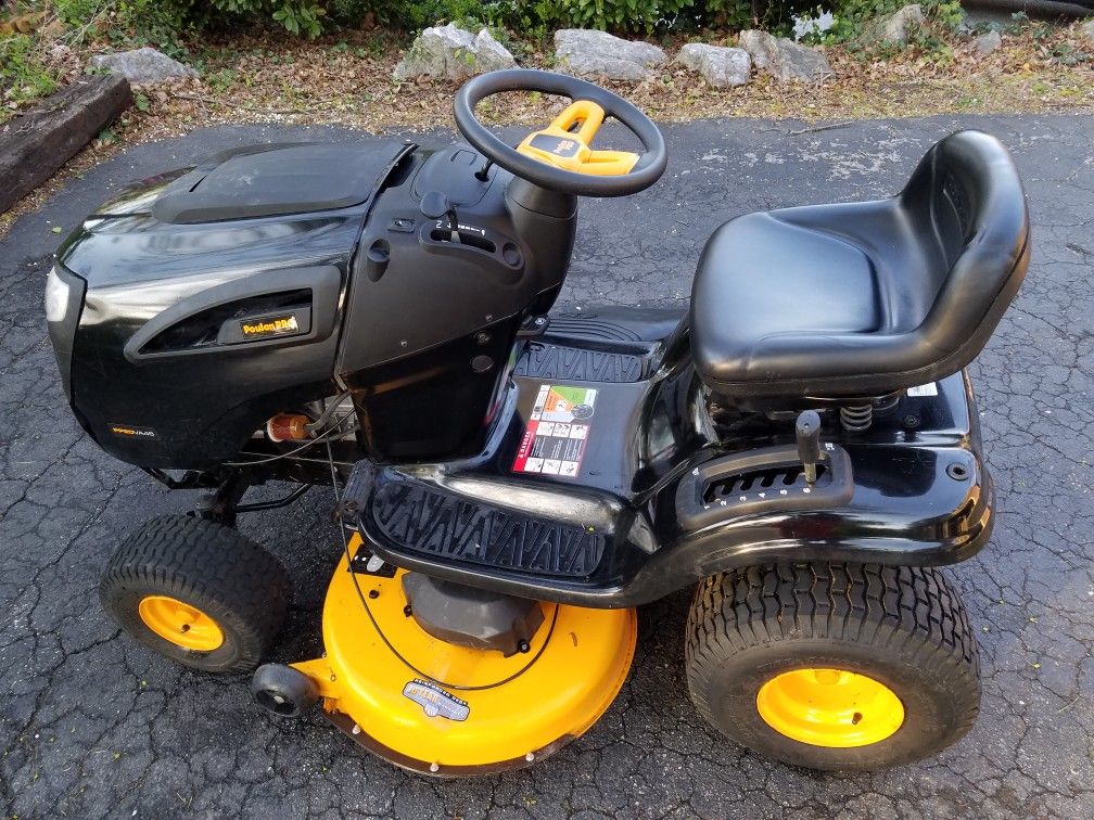 Poulan Pro PP20VA46 Riding Mower (46" Deck & 20hp Briggs and Stratton )