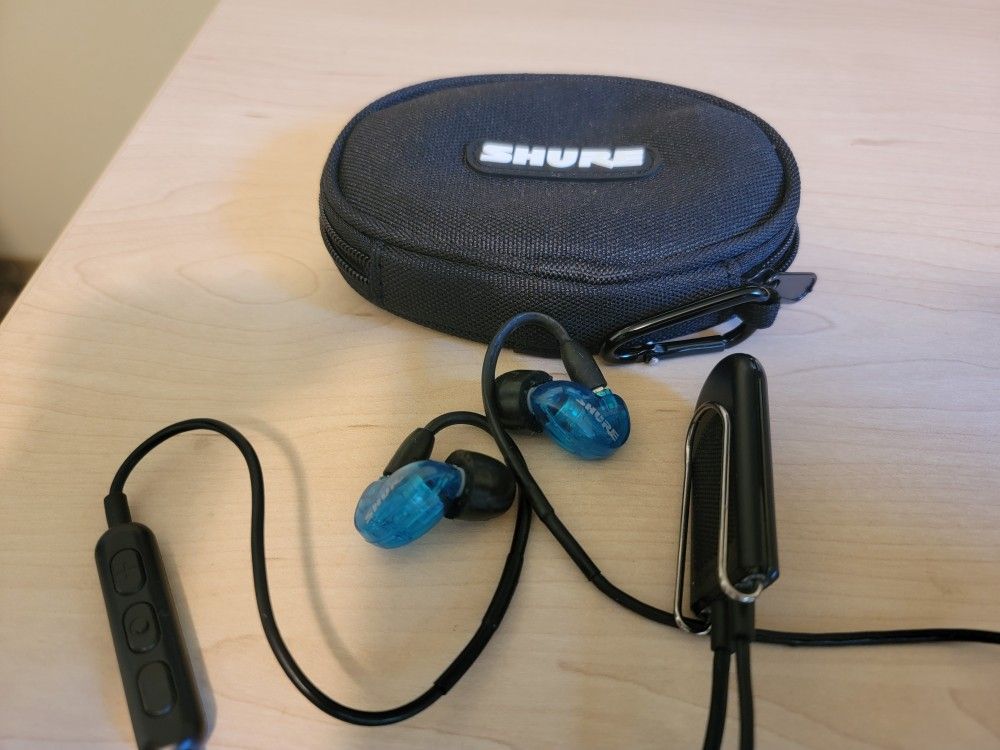 Shure SE 215 BT2 Sound Isolating Earbuds