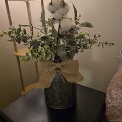 Cotton And Leafy Green Arrangement