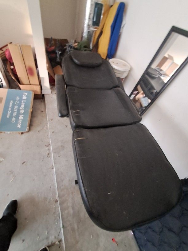 Tattoo Or Massage Table