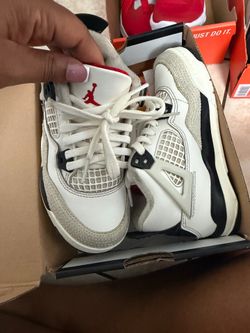 Air Jordan 4