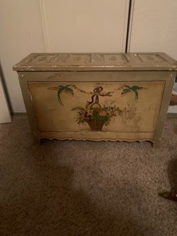 Blanket chest