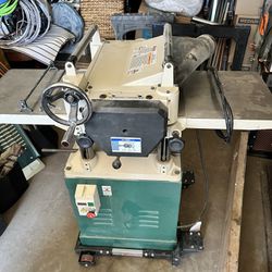 Grizzly G1021Z 15” Wood Planer with cabinet stand