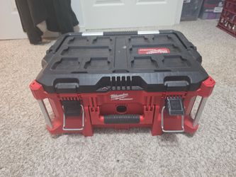 Packout stackable box  . . . . *PENDING SALE*