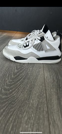 Jordan 4 Military Black 