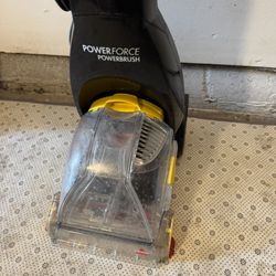 BISSELL  CARPET CLEANER 