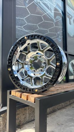 KMC Mesa Beadlock Triple Chrome Black Beadlock Ring 17x8.5 +0 6x135