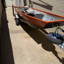14 Foot Flat Bottom Jon Boat With Electric Trolling Motor!