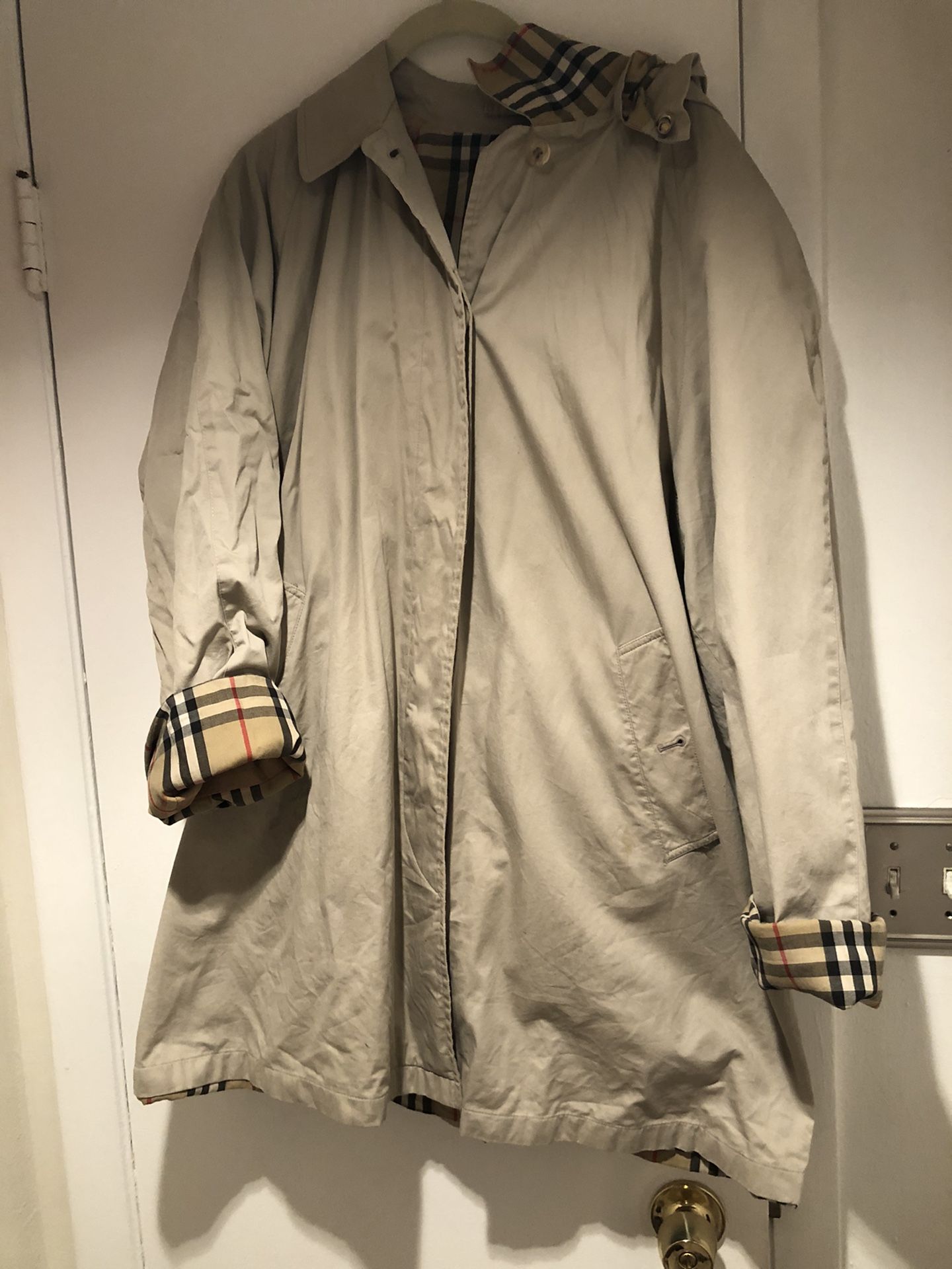 Burberry trench coat hooded large nova check
