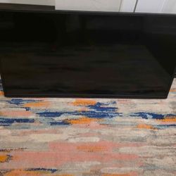Insignia Led TV 37 Inches