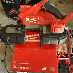 milwaukee band saw 