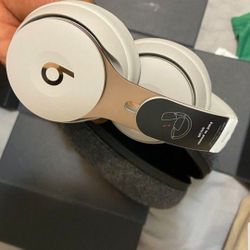 Beats Solo Pro Wireless Noice Cancelling Headphones BRAND NEW