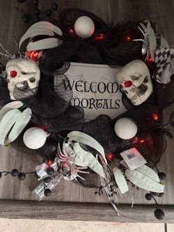 20” LIGHT UP HALLOWEEN WREATH
