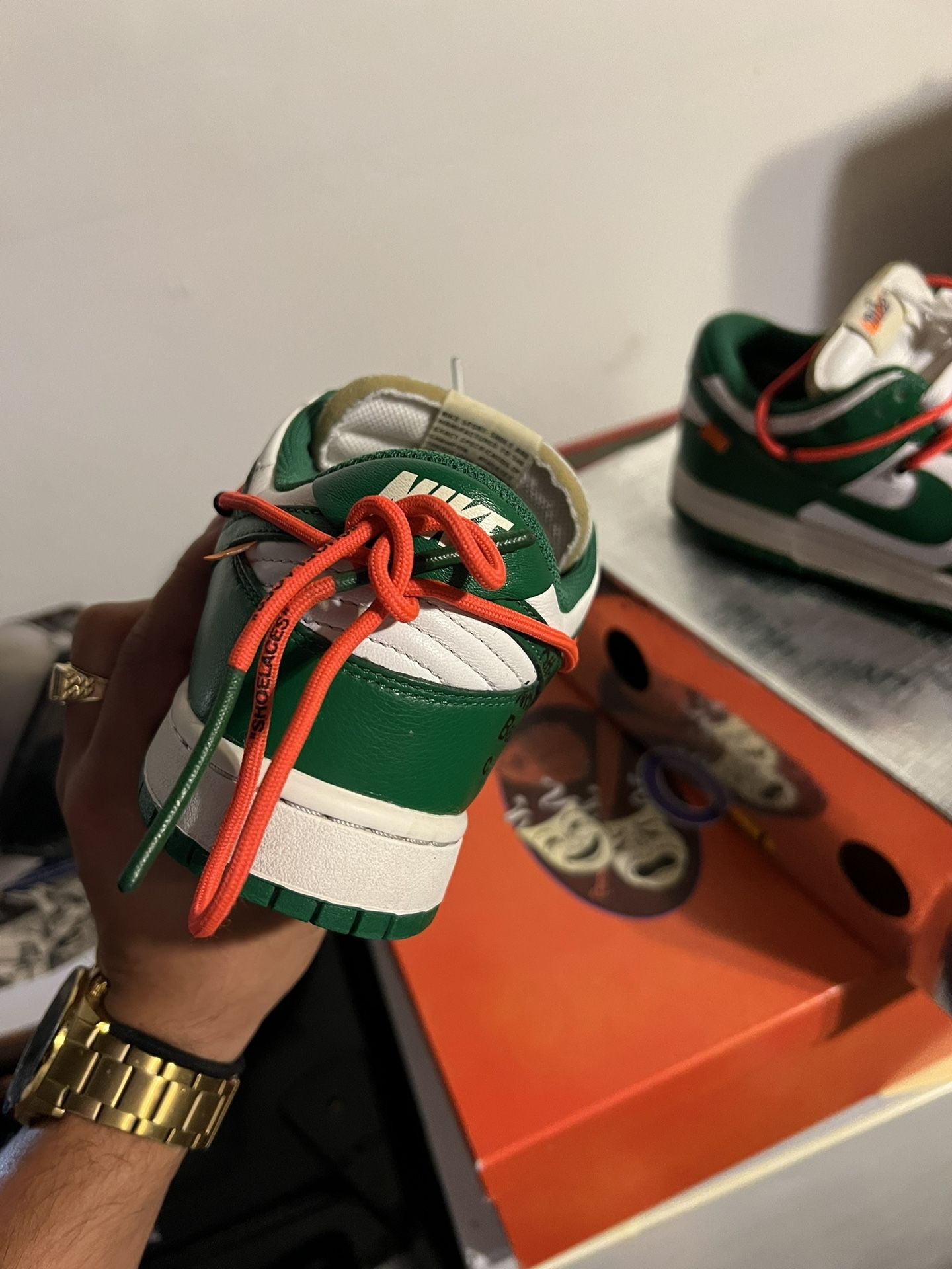 nike dunk low off white