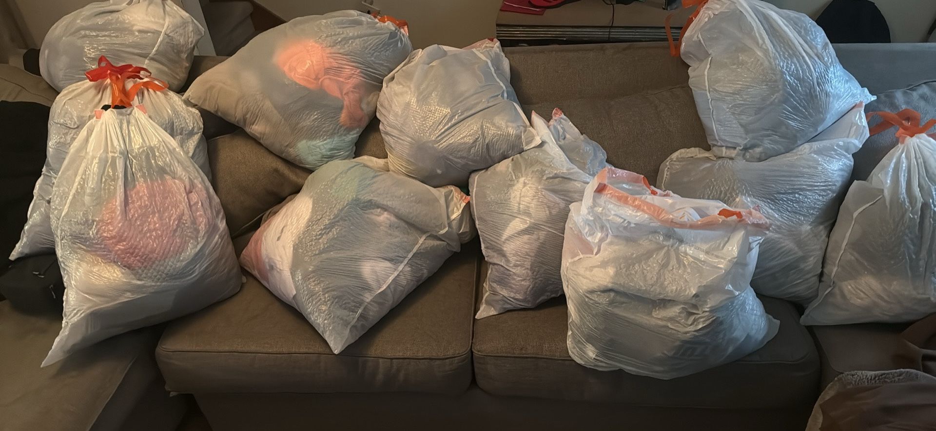 Selling Bags Of Clothes Small-med Men’s
