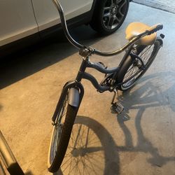 BASICALLY NEW BEACH CRUISER