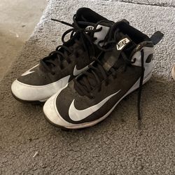 Nike Baseball Cleats