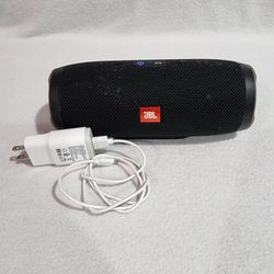 JBL charge 3 waterproof bluetooth speaker 