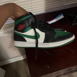 Jordan 1 Mid Green Toe