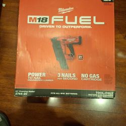 Mwaukee M18 Fuel 21 Degree Framing Nailer....tool Only