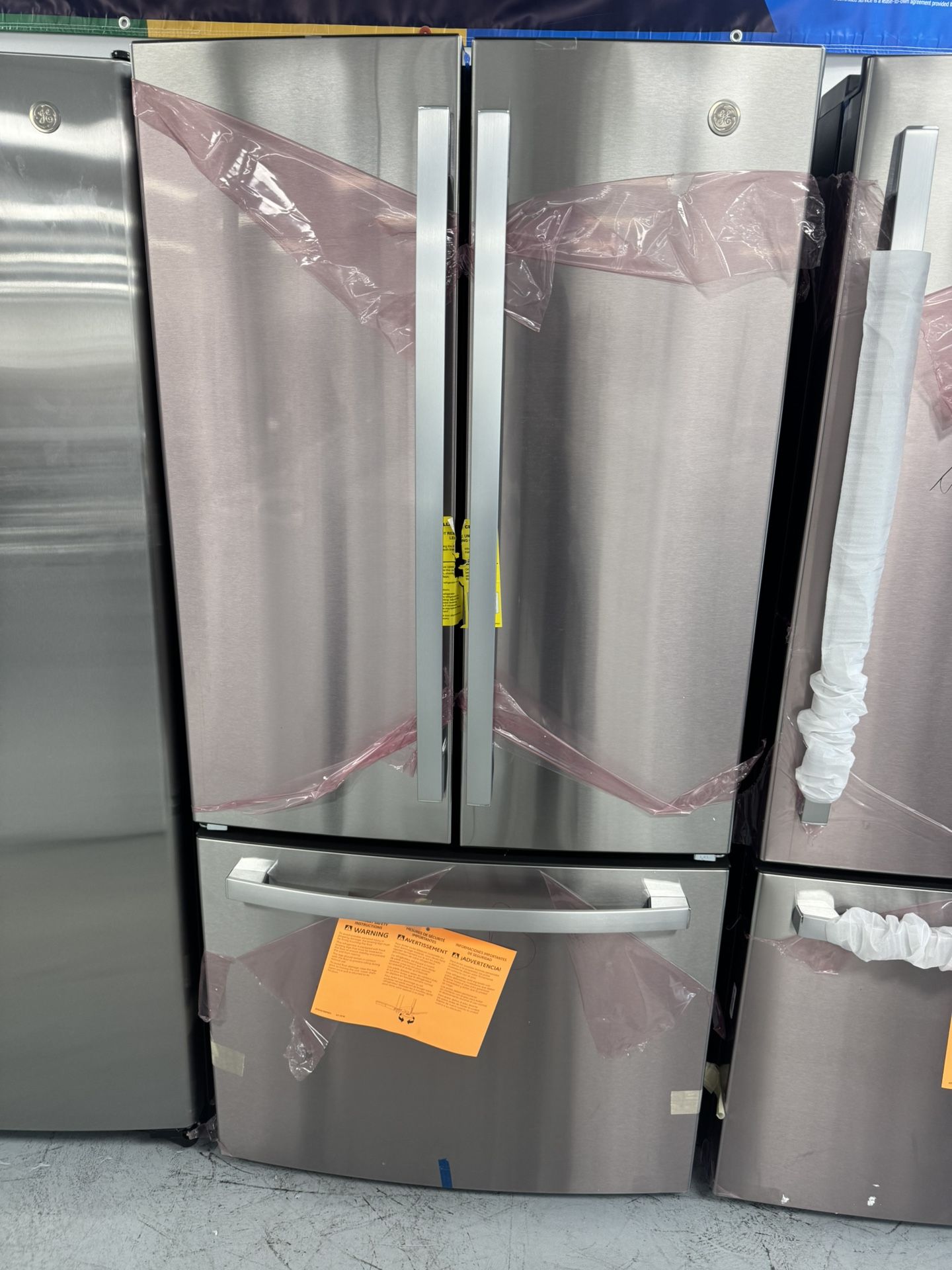 GE 33 Inches Wide 25 Cu.ft French Door Refrigerator With Internal Water And Ice