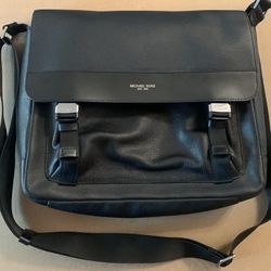 Michael Khors Messenger Bag Brand New 